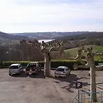 Logis L'auberge Du Quercy Blanc 2*
