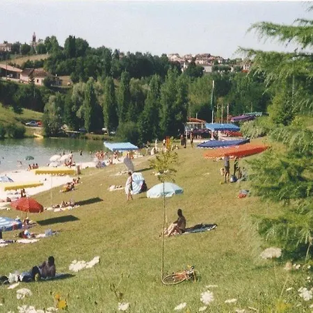 凯尔西白色之家客栈 酒店 2*