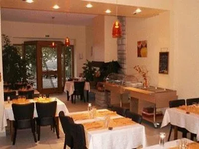 Logis L'auberge Du Quercy Blanc Hotel Molières