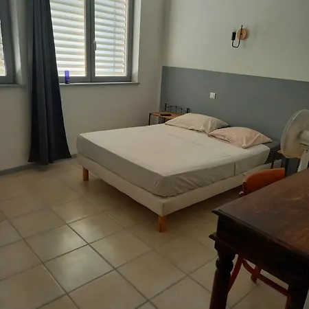L'auberge Du Quercy Blanc Hotel 2*